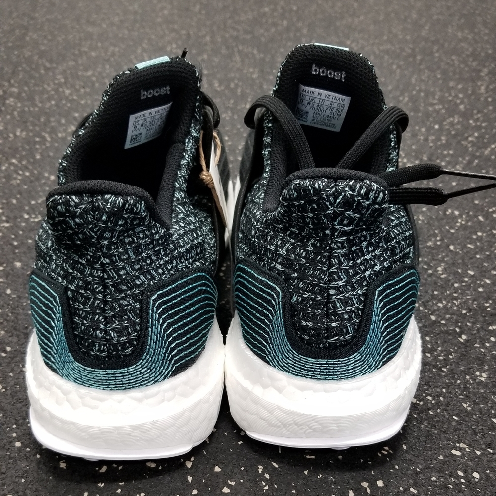 ADIDAS Ultra Boost "Parley" Training Shoes sz 9 - Picture 4 of 4